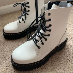 Platform Doc Marten Boots, white size 9